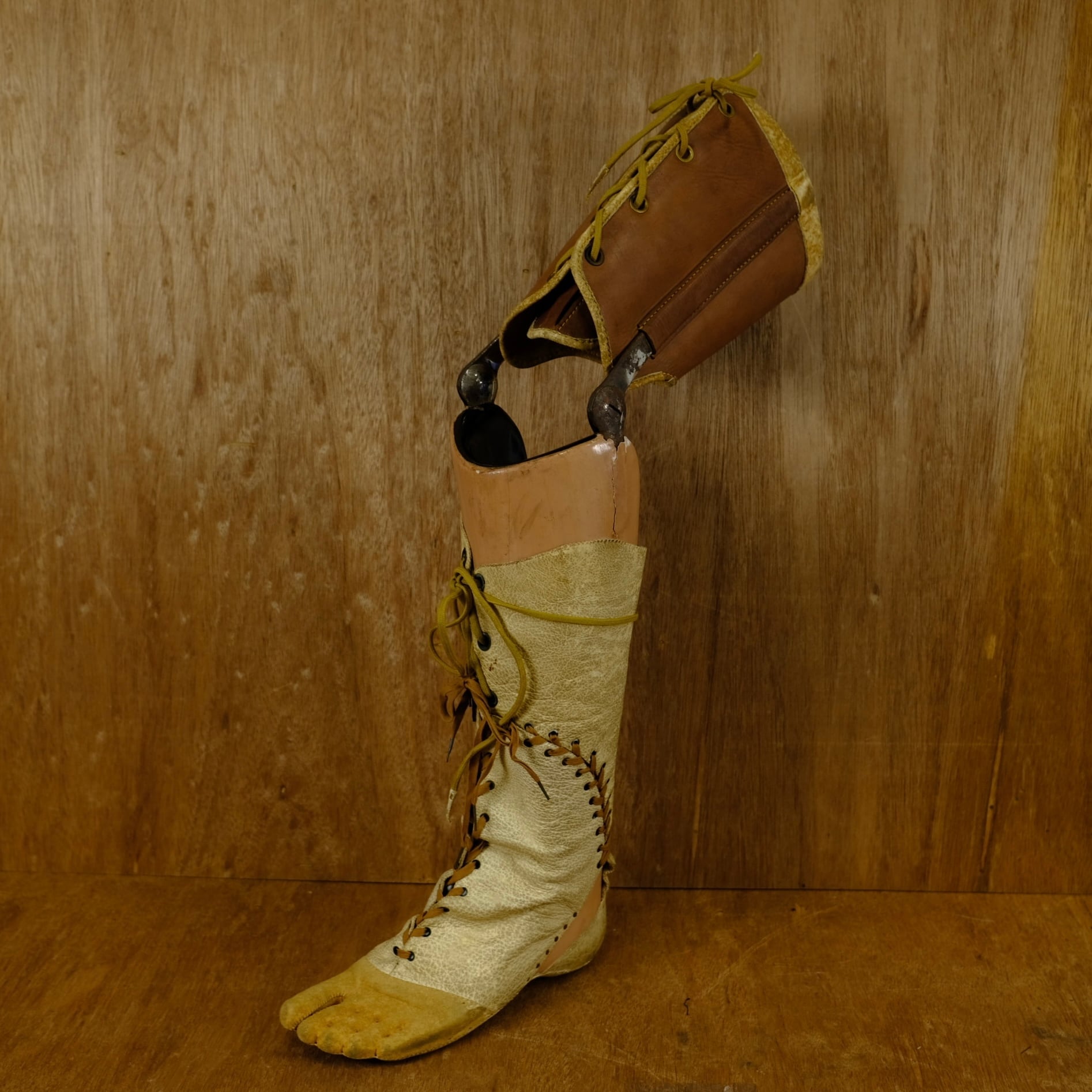 アンティーク Mikura 木製彫刻 裸婦像 組み木 パズル 17P オブジェ