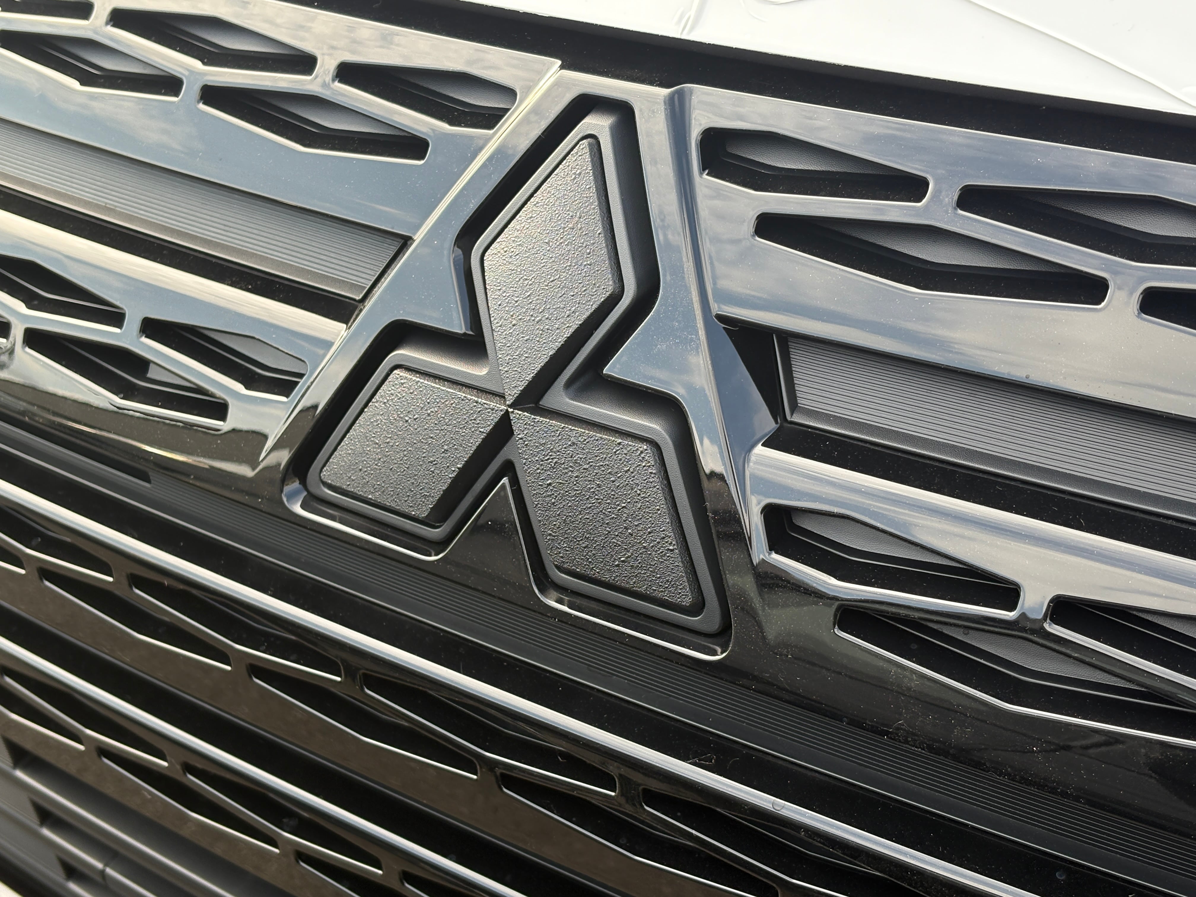 MDF デリカD:5用 三菱ロゴ前後＆DELICAエンブレム 3点セット（ラプター