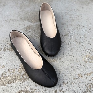 【新作】本革ハンドメイド/ラウンドフラットシューズ／ブラック　❄︎made in Japan❄︎