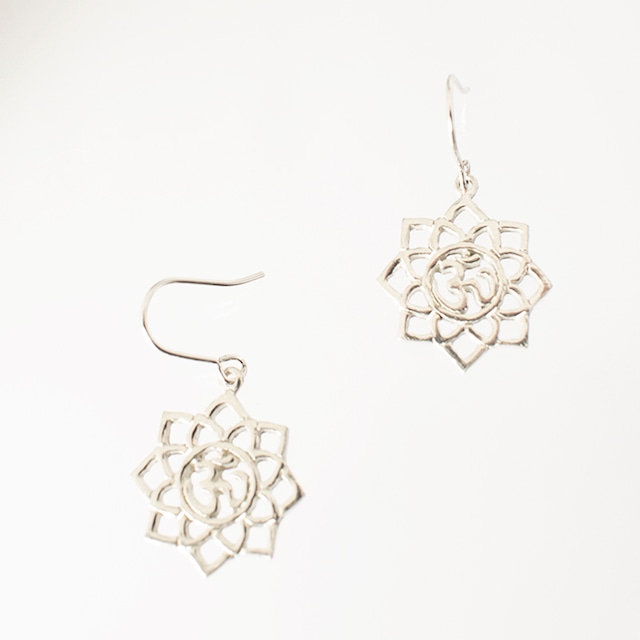 ピアス　ロータス０９　Pierced Earrings Lotus09