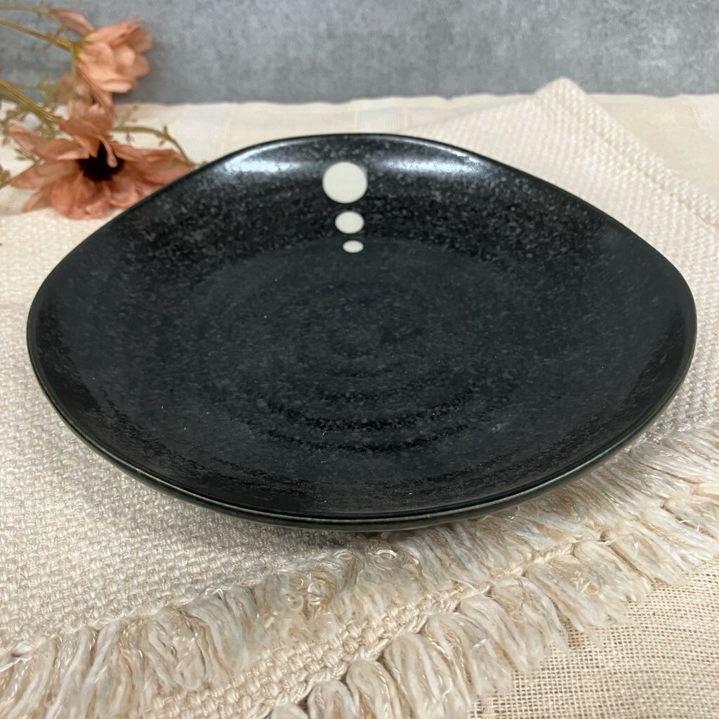 《数量限定》ポイント5寸皿 16.5cm皿 取り皿 ドット柄食器【日本製】