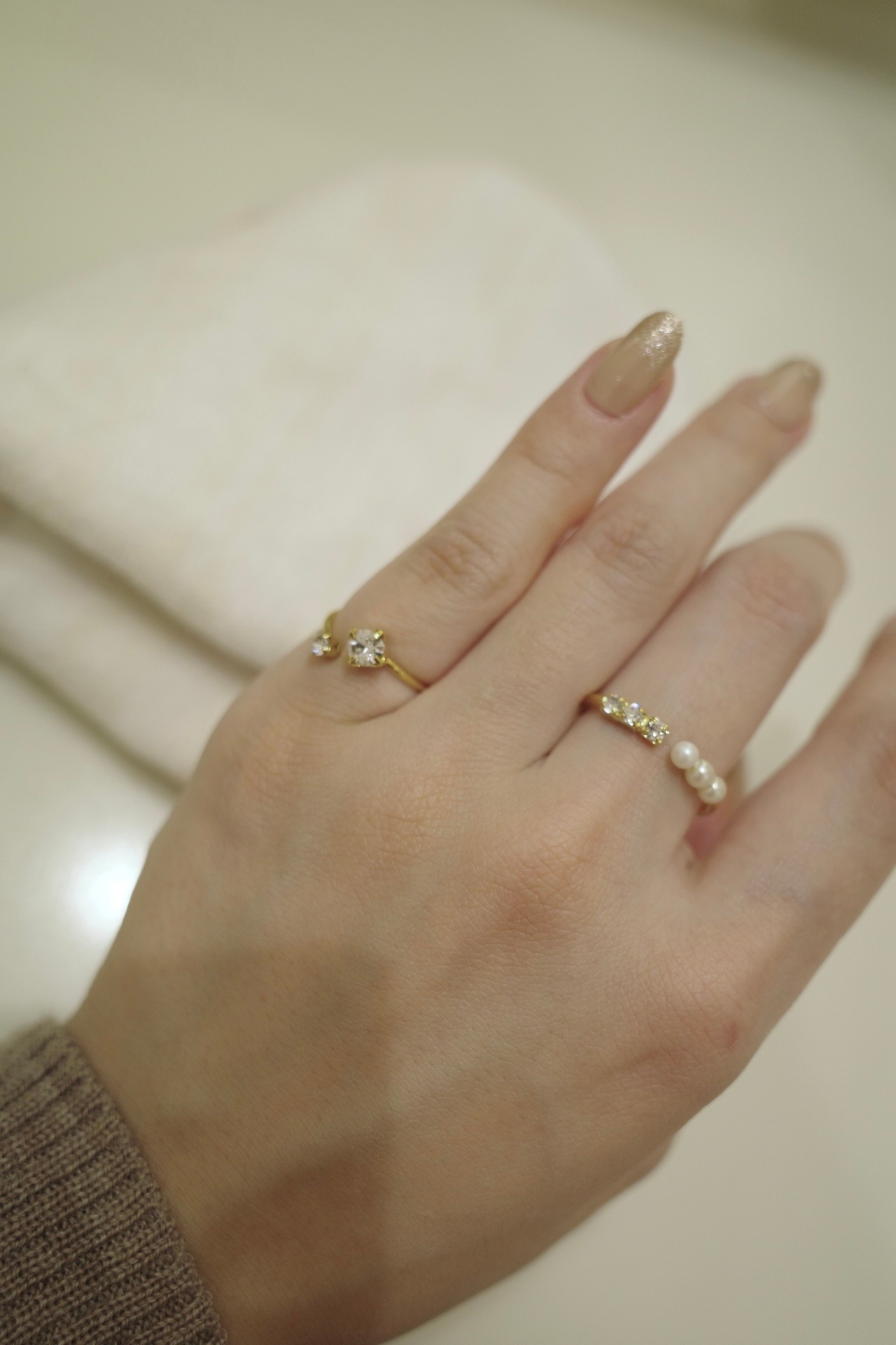 dual whisper pinky ring