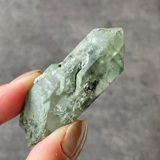 インド　ヒマラヤ　マニハール|クローライト共生　クォーツ|原石|天然石　パワーストーン 鉱物　gem stone