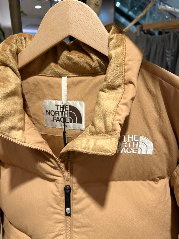 THE NORTH FACE WHITE LABEL】ネオパフィーダウンジャケット