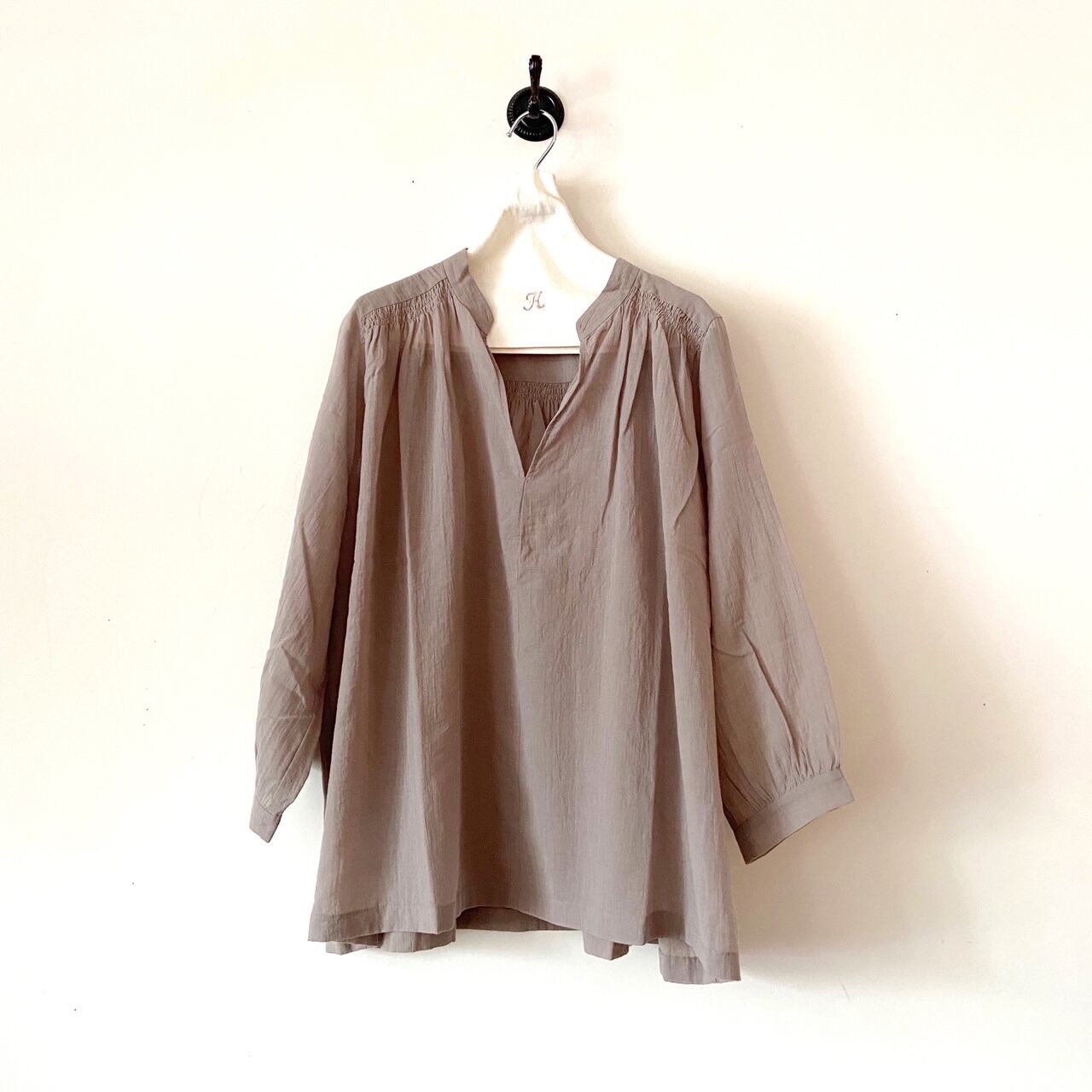 evam eva ギャザープルオーバー　gathered pullover