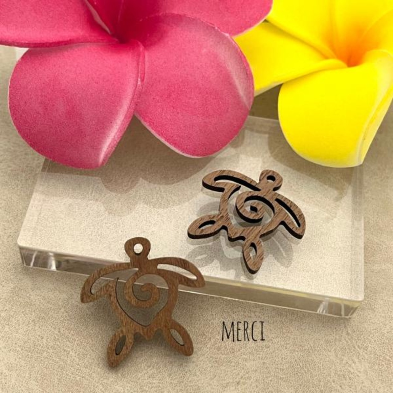 ウッドホヌウェーブデザートチャーム/ハワイアン/海亀/