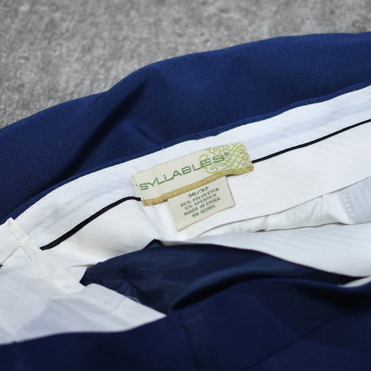 wide silhouette 2tuck slacks navy