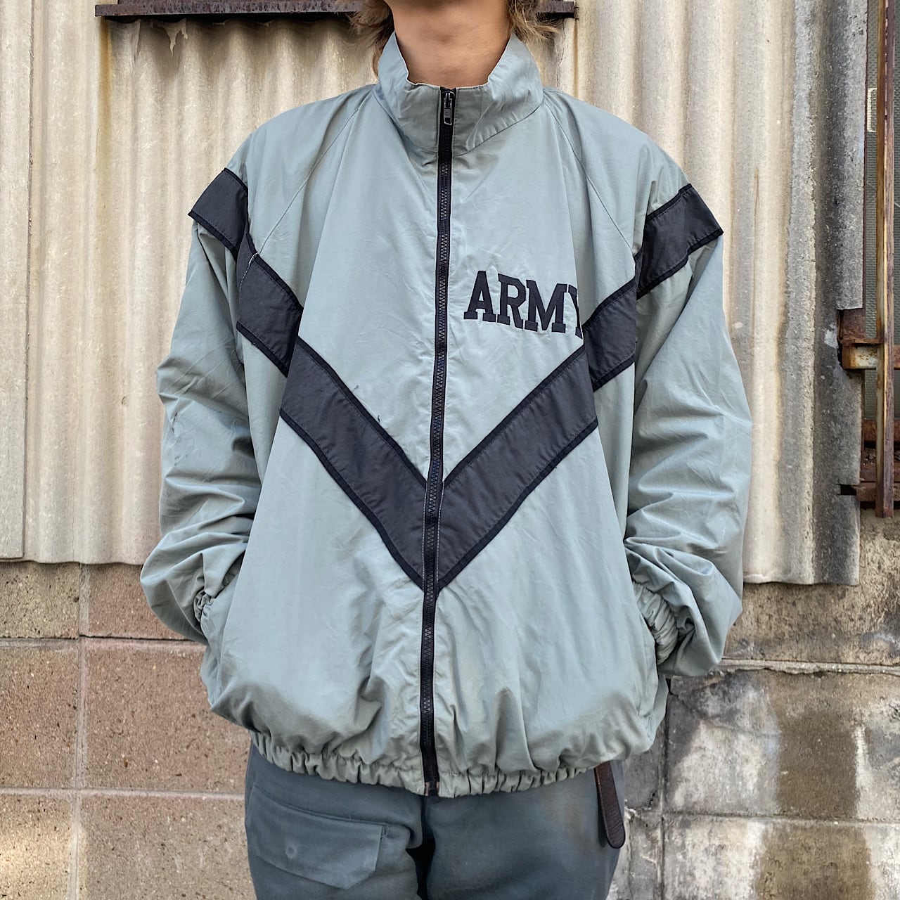 ARMY ミリタリーナイロンジャケット　XL