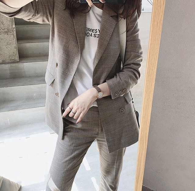 スーツジャケット&ロングパンツ   セットアップ 長袖 春 夏 秋 きれいめ カジュアル かわいい フォーマル ストレートパンツ ロング ロング丈 アンクル丈 7分丈 ミディアム丈 ミドル丈 レギュラー丈 Vネック 深 Vネック レギュラーカラー スリム タイト 細身 ストレート スマート ポケット 前開き 灰色 グレー S M L XL かわいい 大人可愛い きれいめ シンプル カジュアル 大人 上品 おしゃれ ナチュラル かっこいい 無地 韓国 韓国系 オルチャン 韓国ファッション 体型カバー 定番