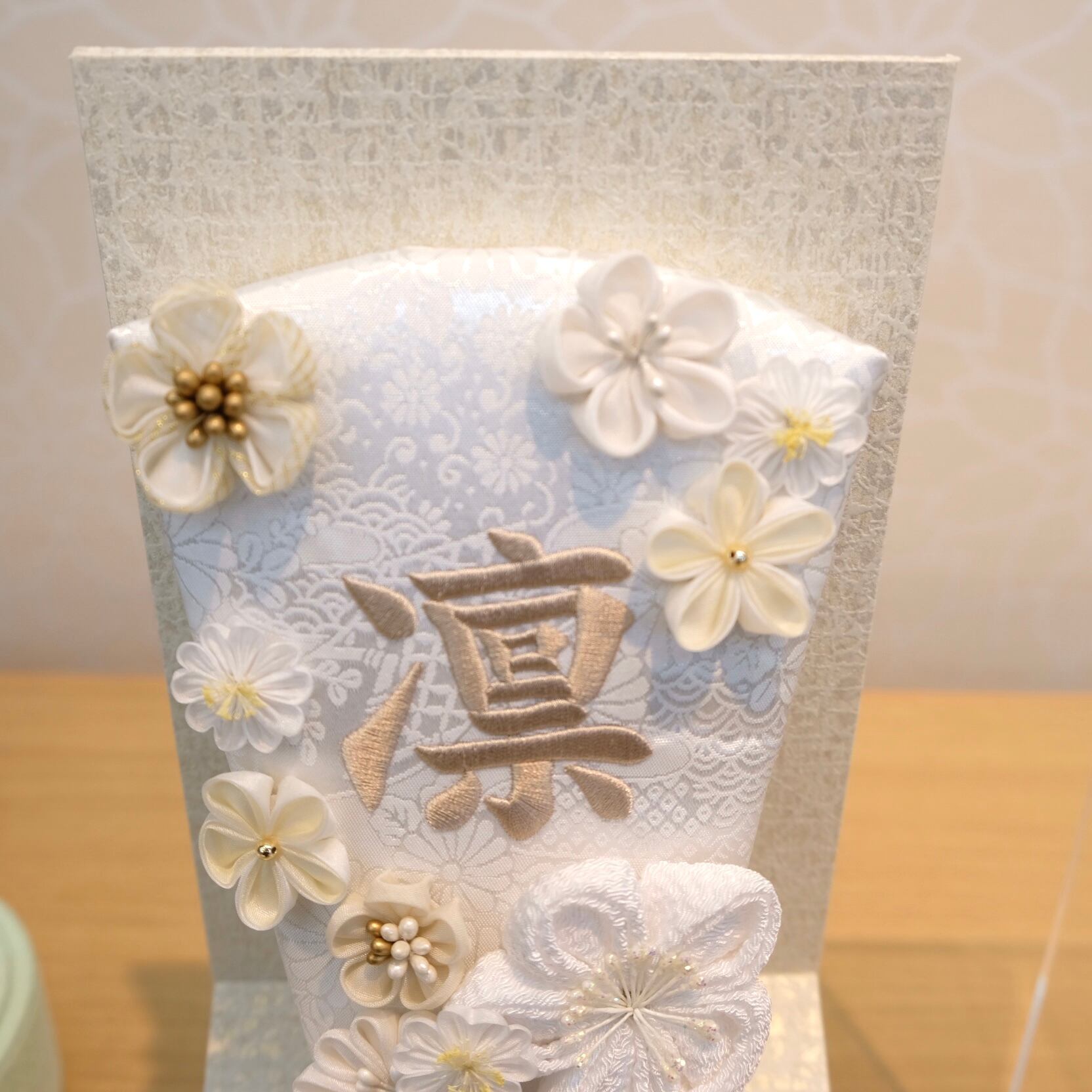 羽子板 | いをり白 名入れ刺繍 女の子 かわいい おしゃれ 出産祝い