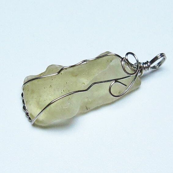 リビアングラス ペンダント 一点物 メール便可 112-13625