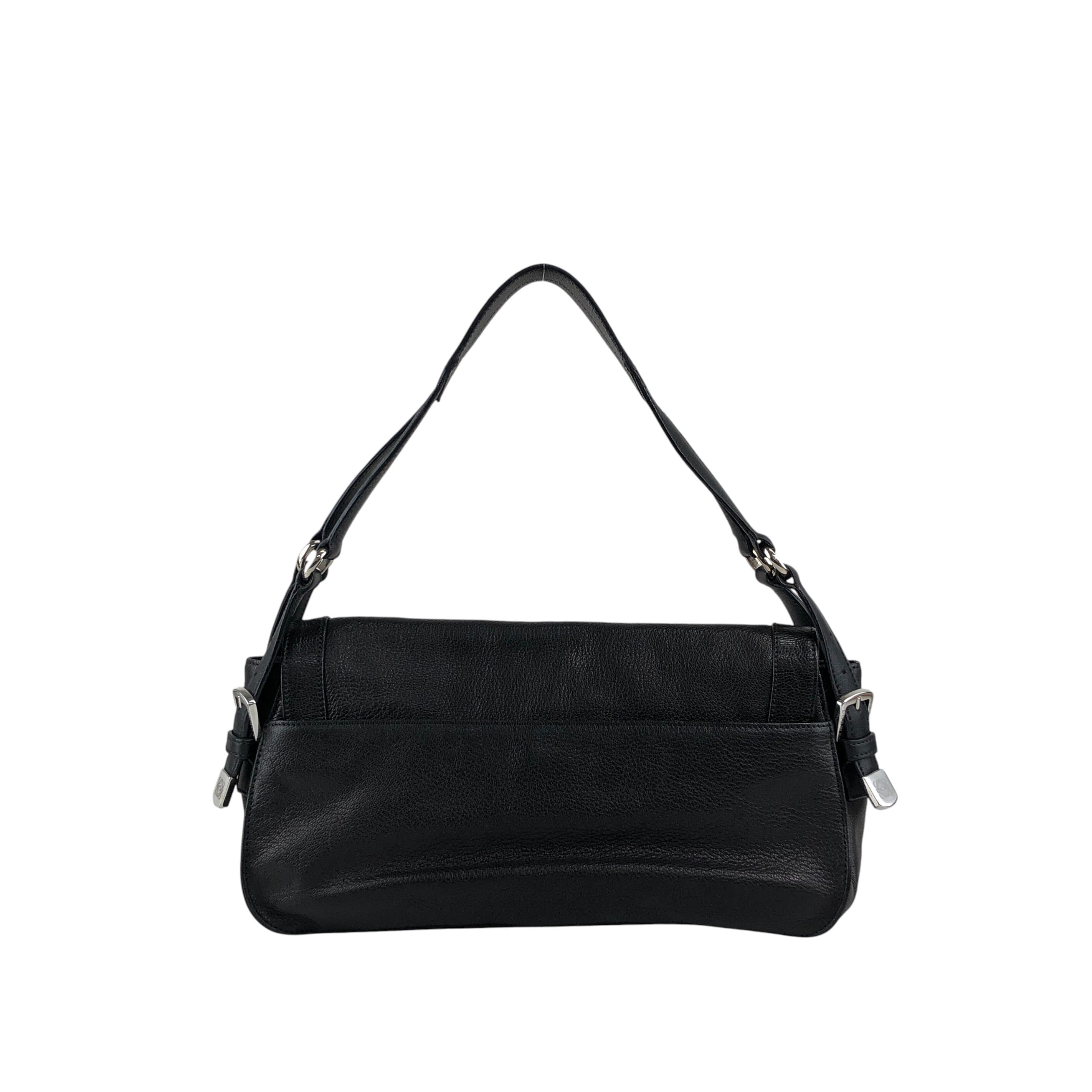 早い者勝ちです。 美品　LOEWE ブラック ショルダーバッグ LOEWE ロエベ ショルダーバッグ ブラック アナグラム スタッズ レザー