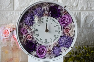 古希のお祝いにもぴったりな紫の薔薇が印象的な花時計＊ 結婚・出産・新築・誕生日・両親贈呈品