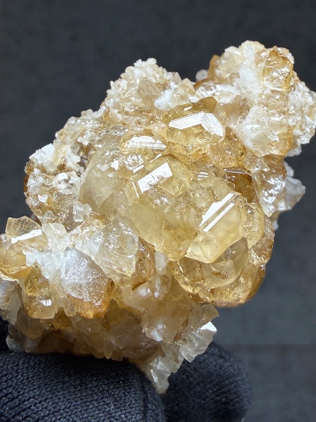 リューコガーネット（ホワイトガーネット）【ML-0149】パキスタン KPK