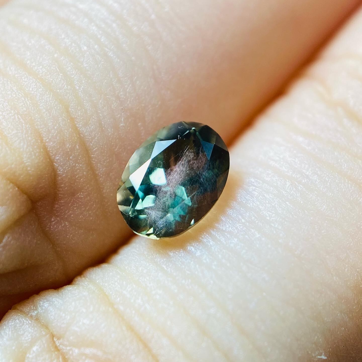 希少グリーンのオレゴンサンストーン7