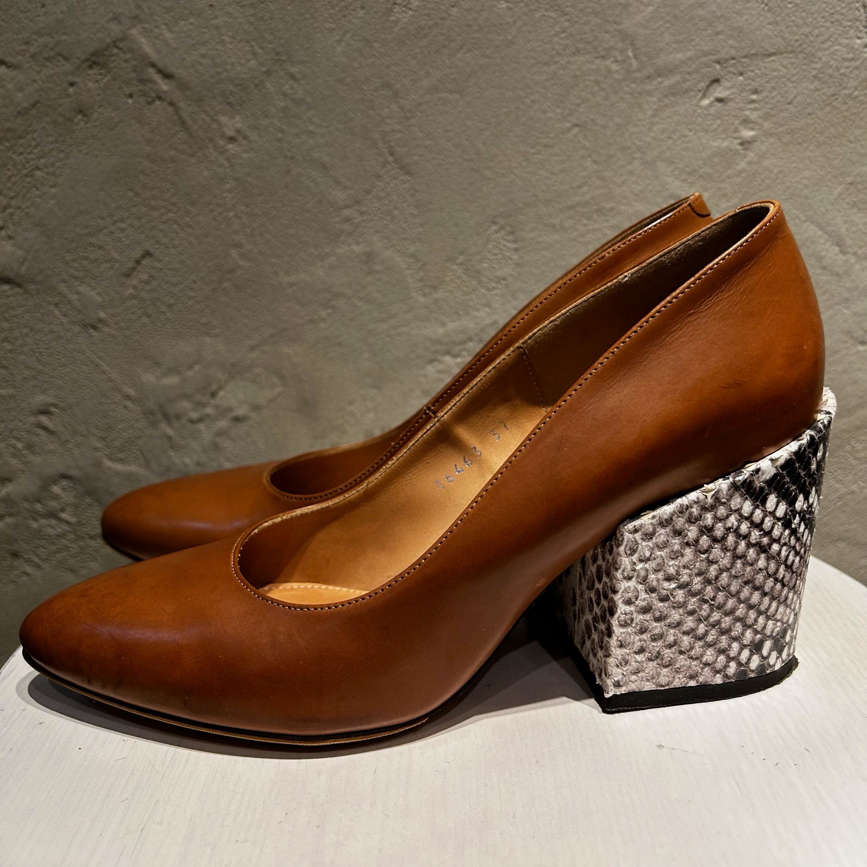 Dries Van Noten ドリスヴァンノッテン ヒールパンプス SIZE 37 Dries Van Noten ドリスヴァンノッテン ヒールパンプス SIZE 37