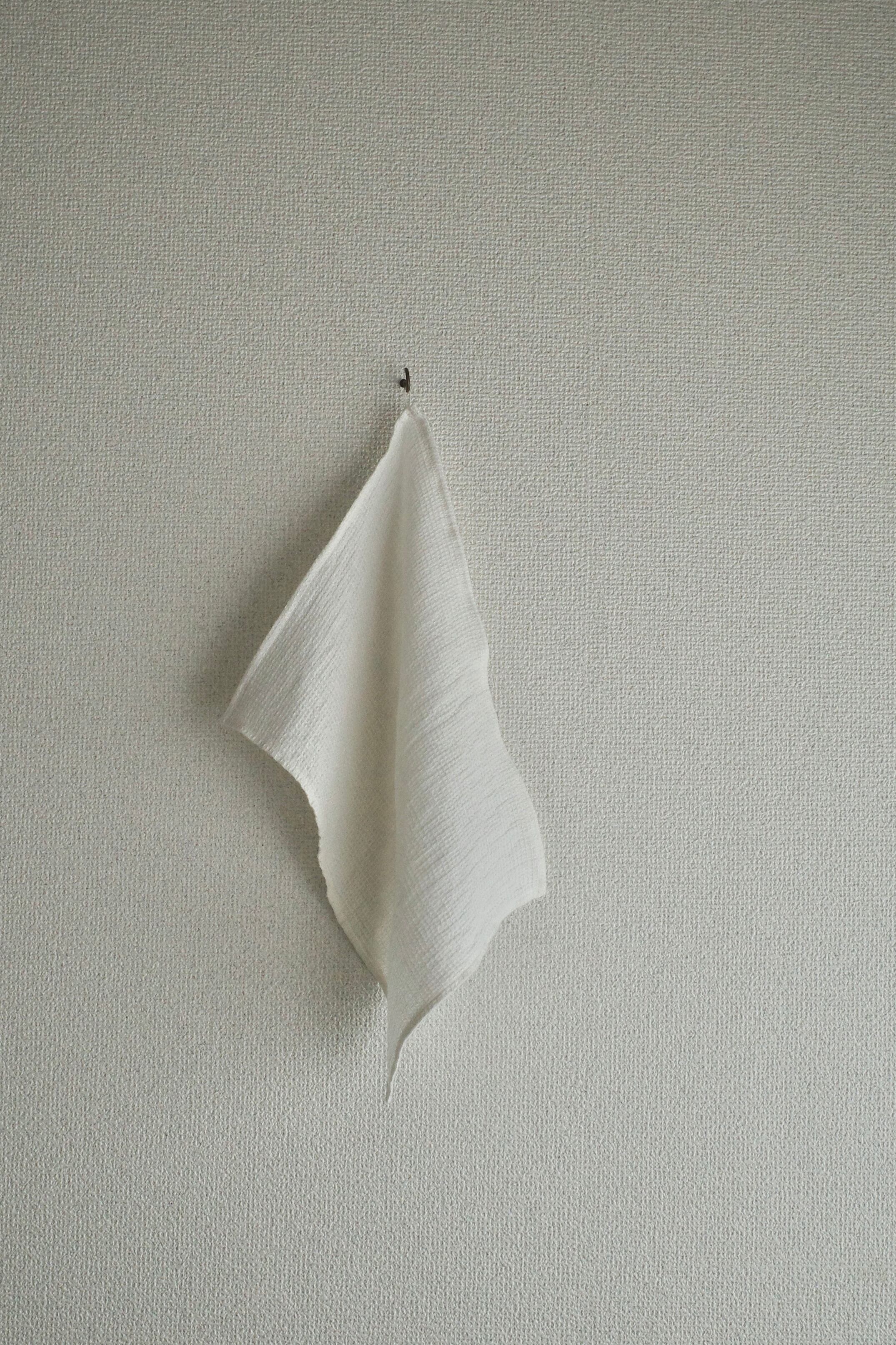 linen towel / white