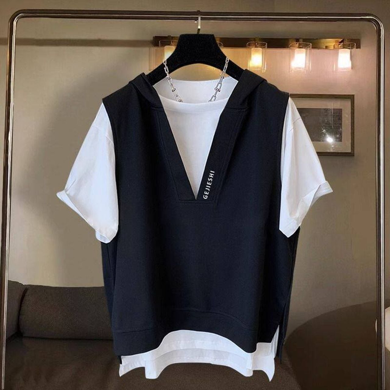 Fake two-piece embroidered hooded short-sleeved T-shirt(MT1555)