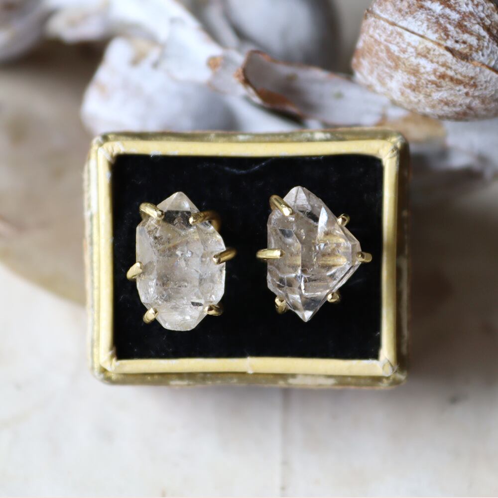 【一点物】大粒原石ダイヤモンドクォーツのピアス