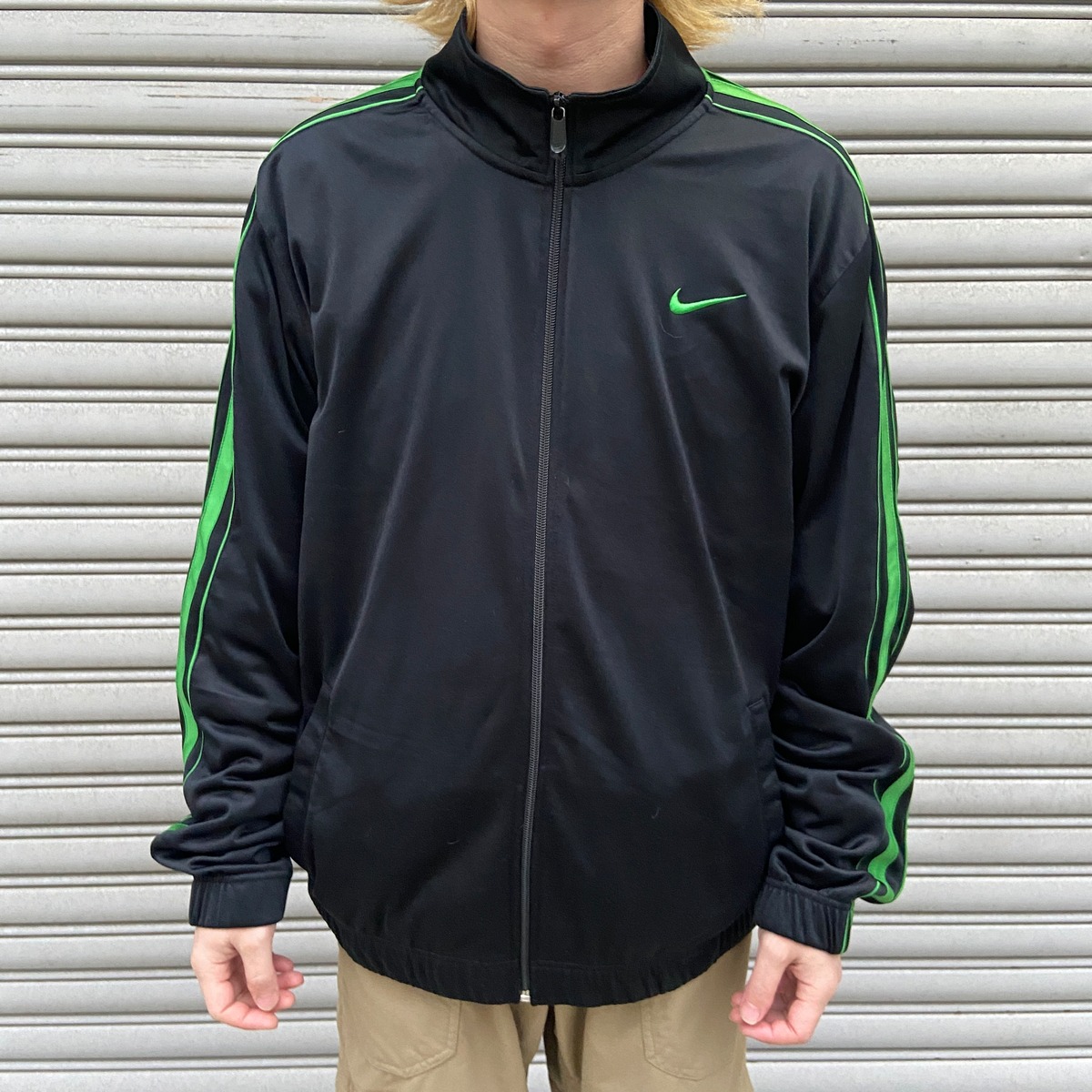 NIKE ワンポイントサイドライン トラックジャケット しんどく ジャージ 