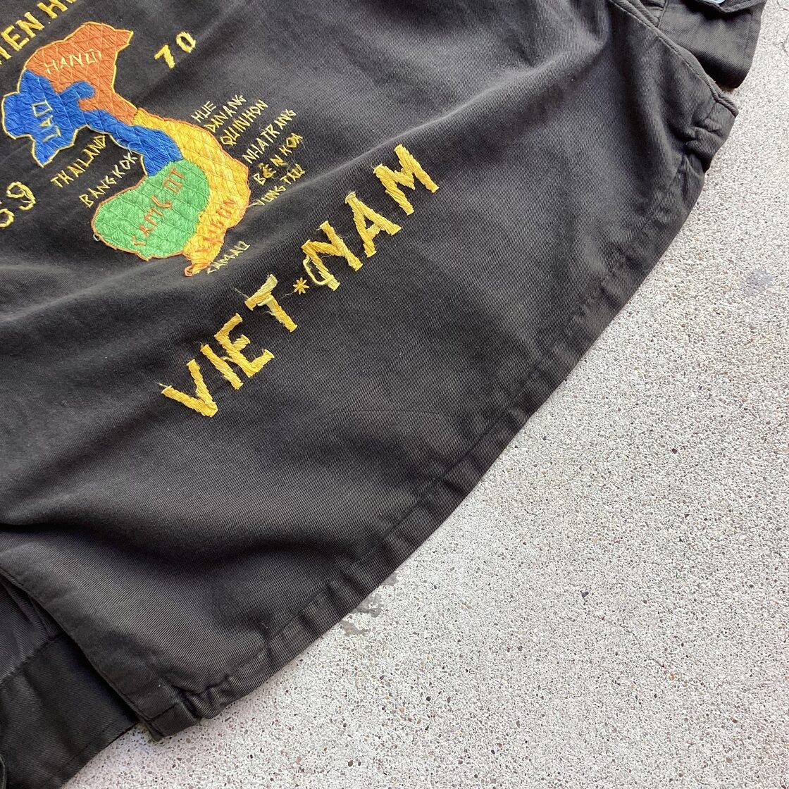 U.S.VINTAGE 60-70s Souvenir JKT Vietnam War “BLACK” 2 Tone Color 
