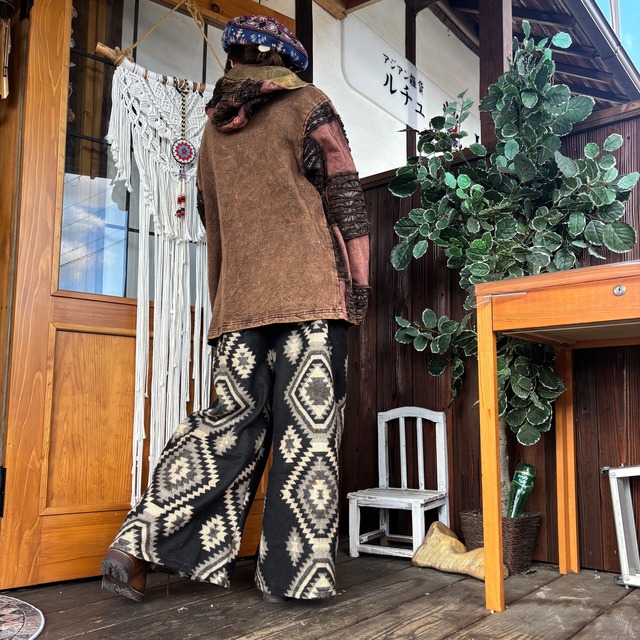 ヤクフレアーパンツ