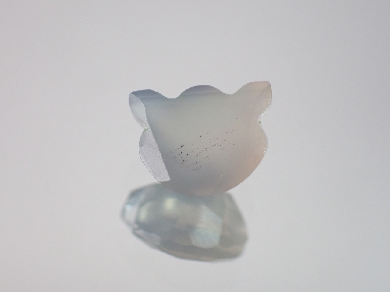 グレーカルセドニー（猫カット）　1.76ct　[C13‐592]