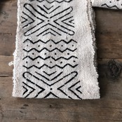 ボゴランベルト《No.001》白 泥染め約160×13cm