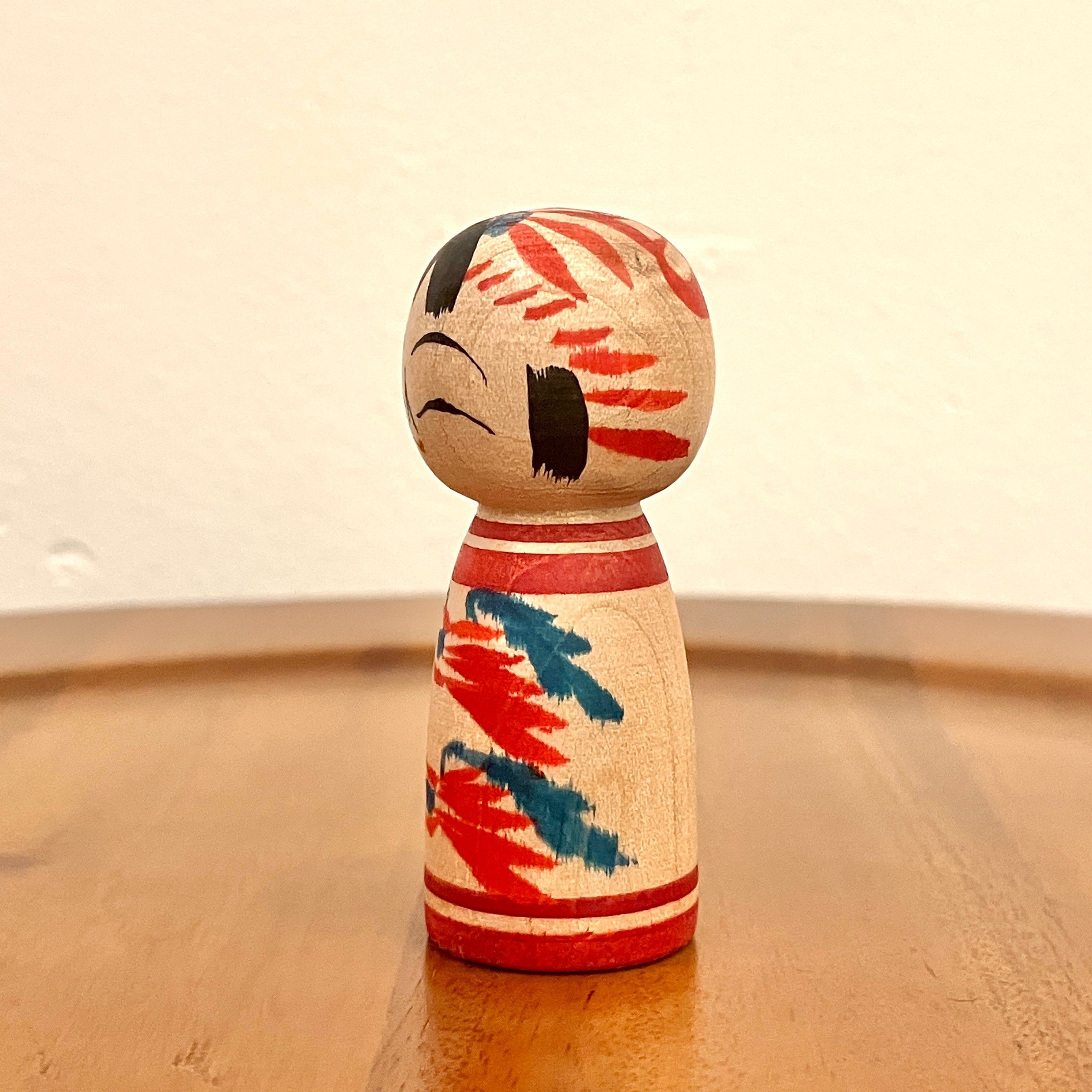 こげページ 佐藤すみえ工人：遠刈田系】こけし 赤：1.5寸 約4.5cm N9SS-10