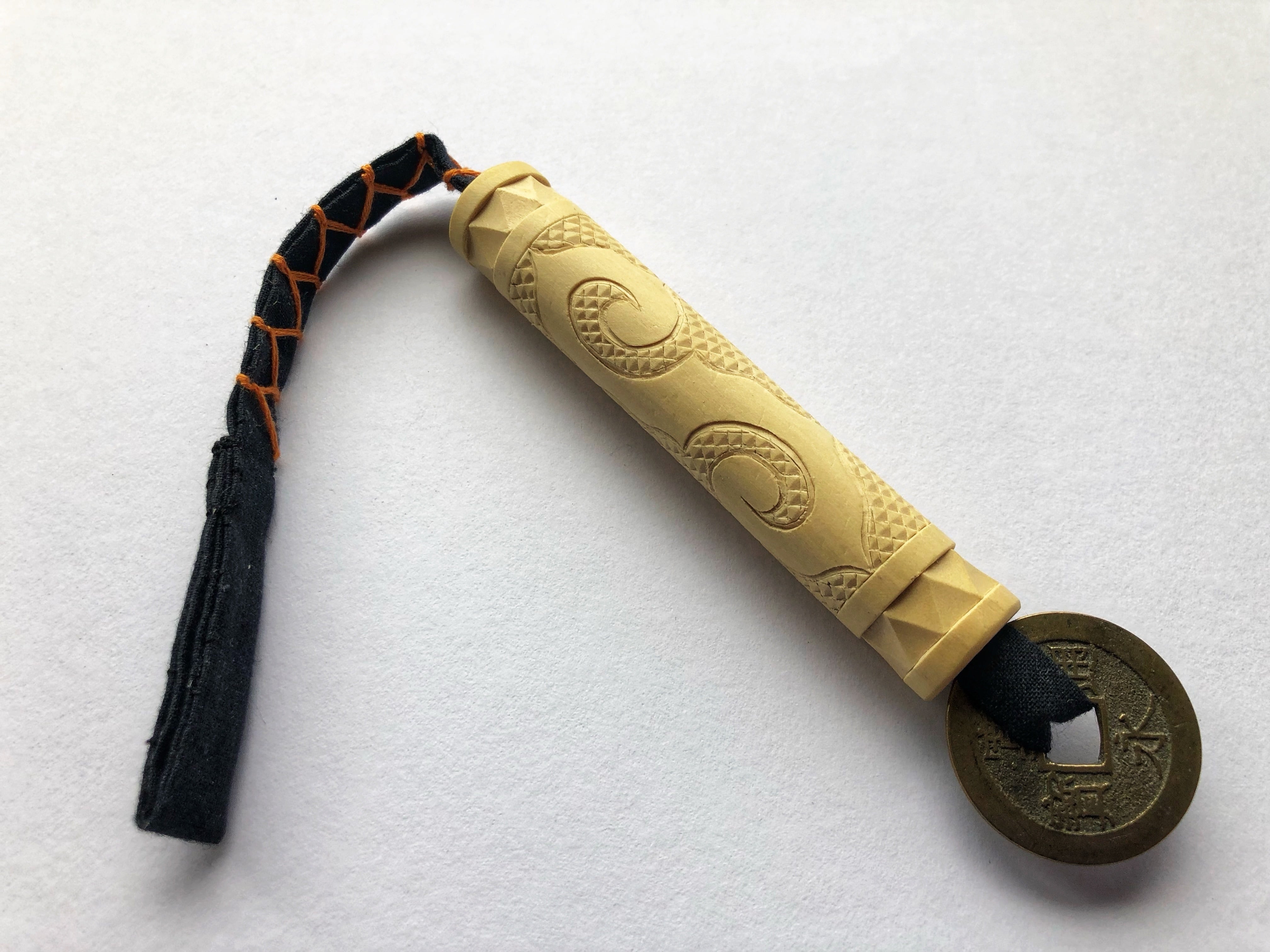 ハンドメイド 遠し アイヌ民族伝統工芸品 チシポ(針入れ)