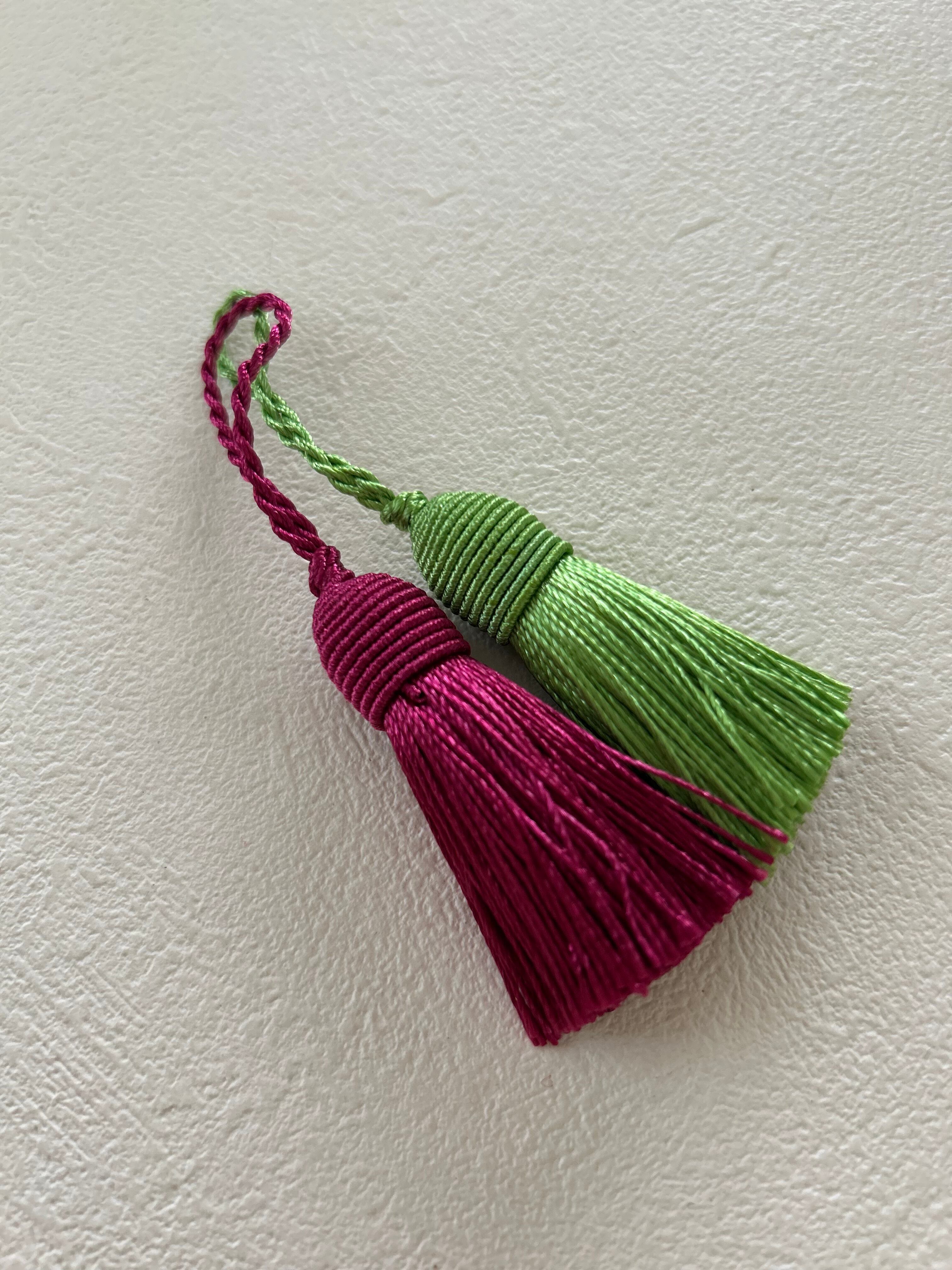 フランス 輸入デザインタッセル フューシャピンク/イエローグリーン 5cm カルトナージュ チャーム アクセサリーパーツ インテリアタッセル 撮影小物 インテリア小物