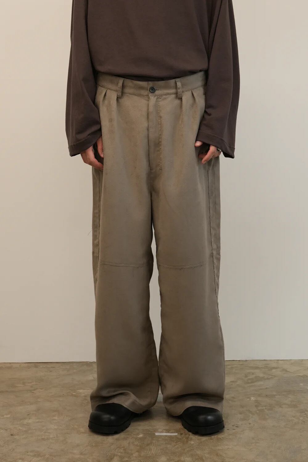 24AW】ANCELLM VEGAN LEATHER SIDE LINE PANTS (GRAY) ANC-PT51