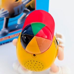 ⚡️SPECIAL LIMITED⚡️☆ DEADSTOCK / VINTAGE early 90'☆【 m&m's ( エムアンドエムズ ) 】Yellow Character Radio with HEADPHONES / イエローキャラクターラジオ / ポータブルラジオ 〚アメリカン雑貨 アメトイ〛