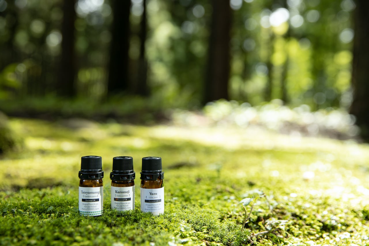 タテヤマスギの精油（5ml） ｜ アロマセレクト | 水と匠 公式通販