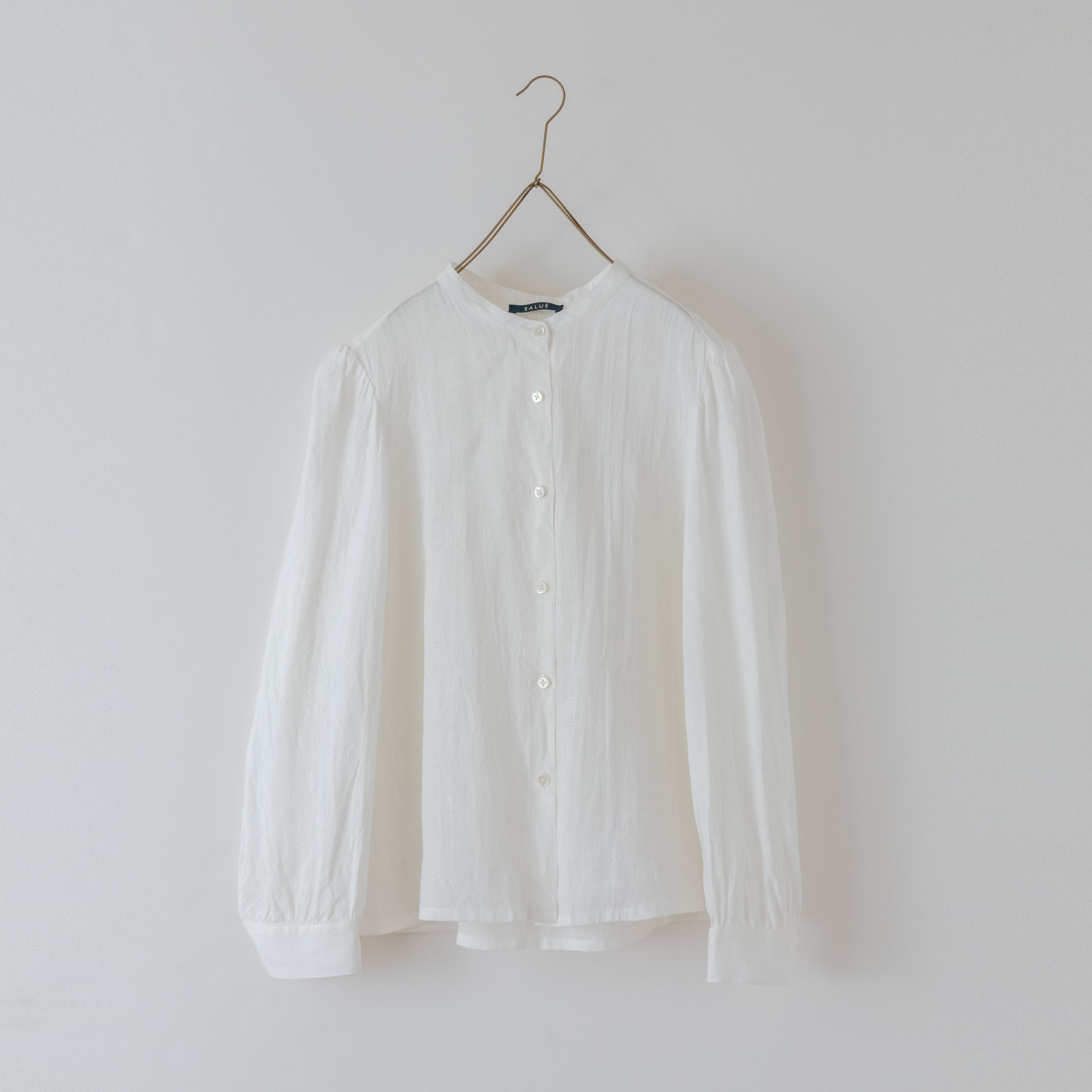 puff sleeve shirt /light weight linen〈blanc〉