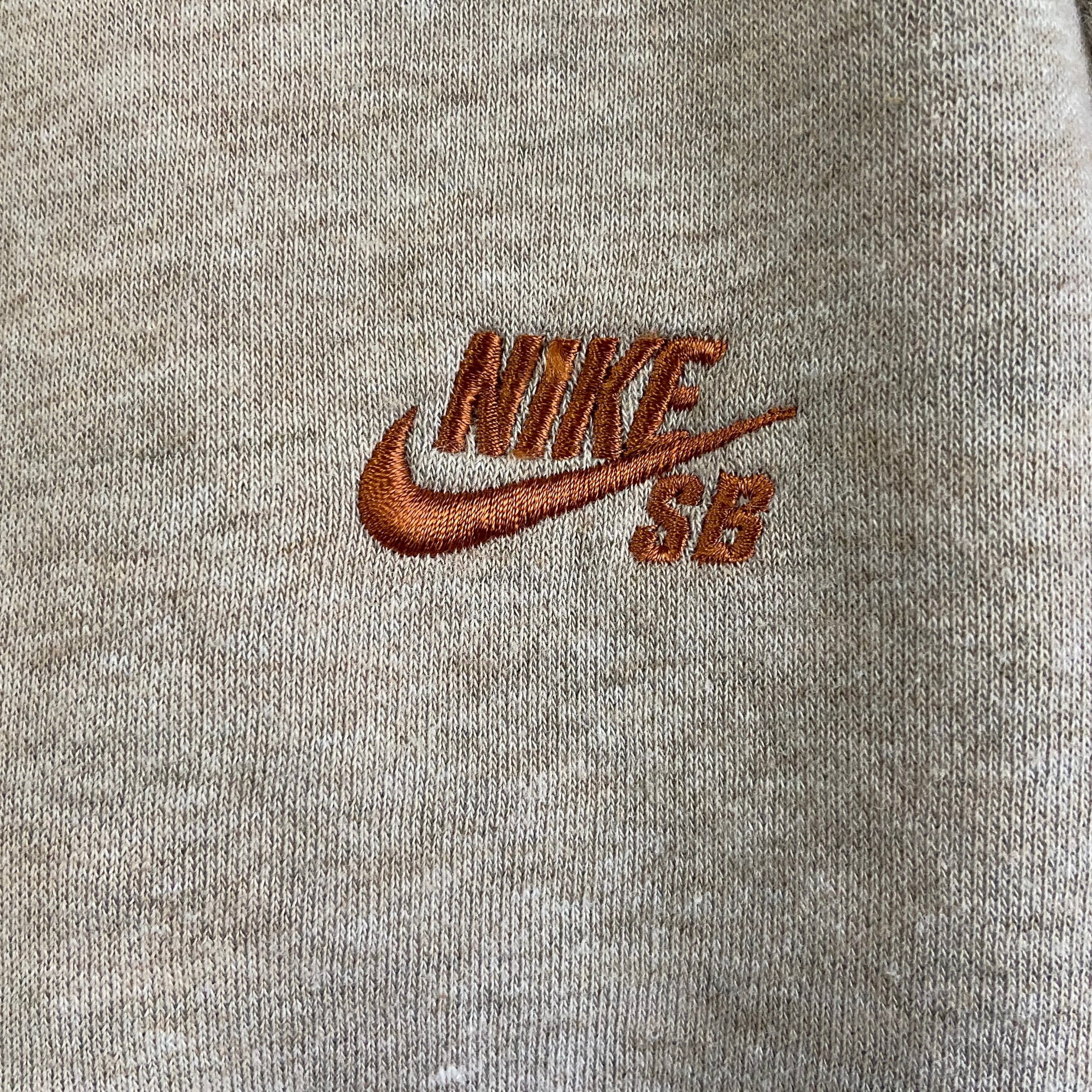 NIKE SB ナイキ ワンポイントロゴ刺繍 スケートボーディング NIKE SB ナイキ ワンポイントロゴ刺繍 スケートボーディング