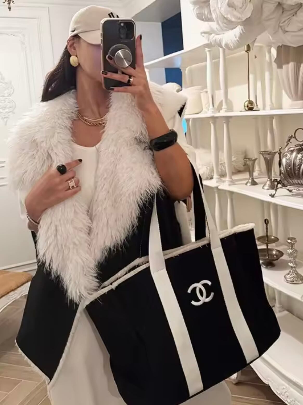 Sheep Eco Fur Vest 《 SPECIAL PRICE 》