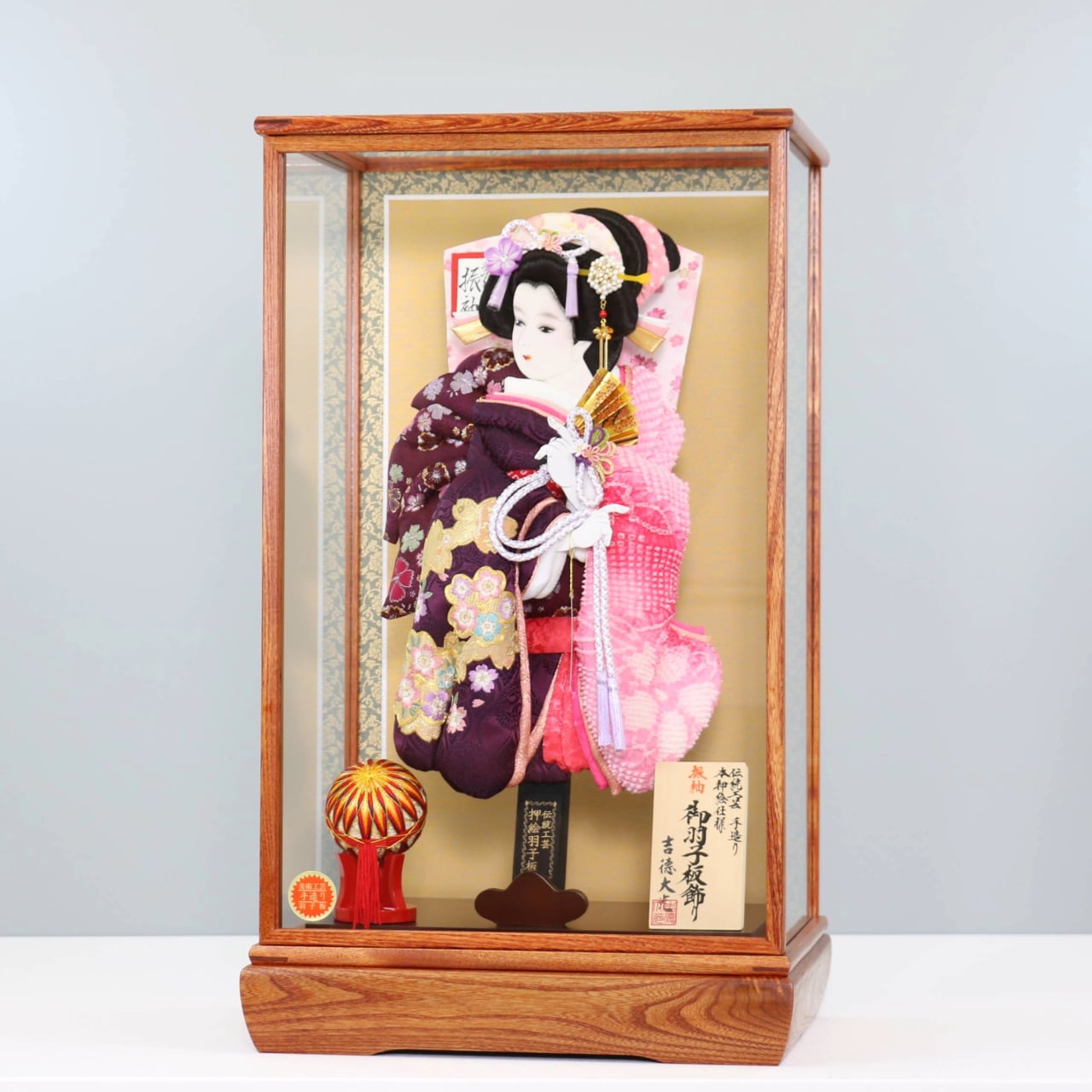 吉徳大光 【振袖羽子板 17号】 羽子板飾り ガラスケース飾り 羽子板|刺繍|木製|和モダン|ガラス仕様