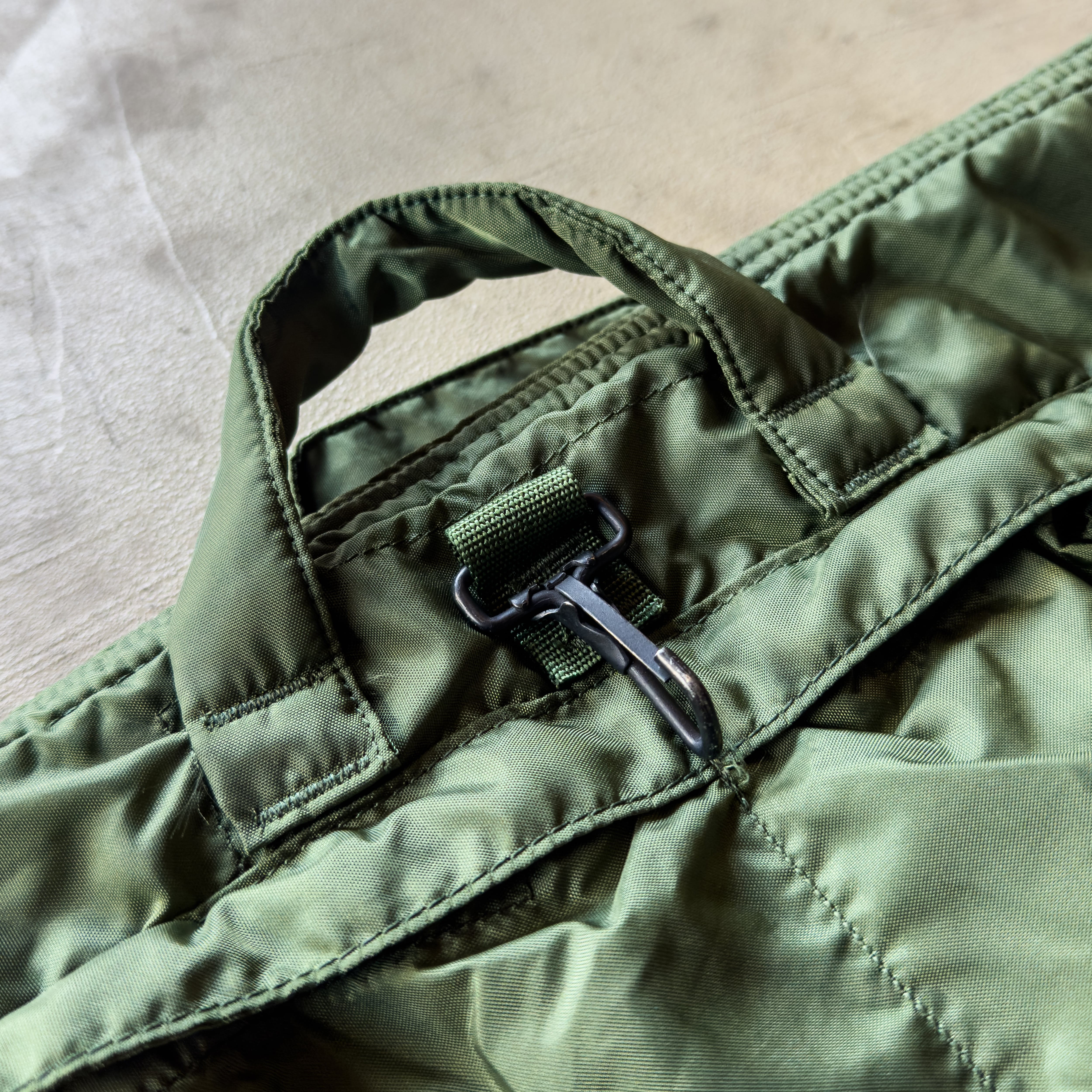 Vintage] 00's US Army Helmet Bag by UNICOR | regnbage