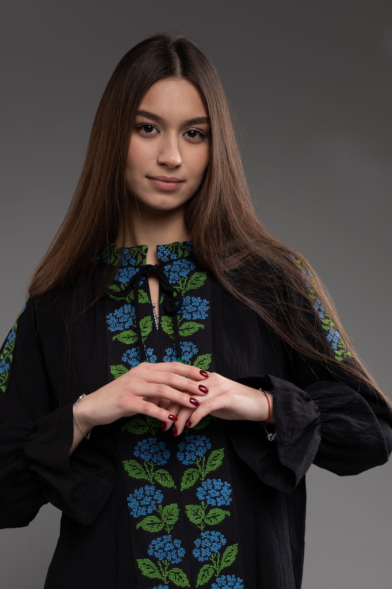 ウクライナ刺繍ヴィシヴァンカ　手刺繍　クロスステッチ　麻　レディース・フリーサイズ - 5