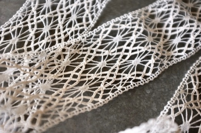 1900s フランス 8cリネン 蜘蛛の巣とアンティークレース br38mn