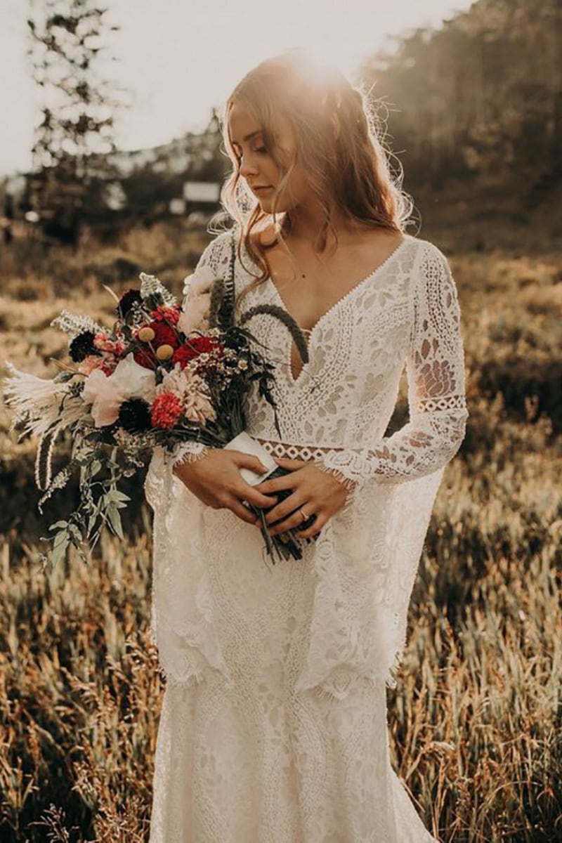 ベージュボヘミア長袖レトロレースウェディングドレス結婚式 二次会前  