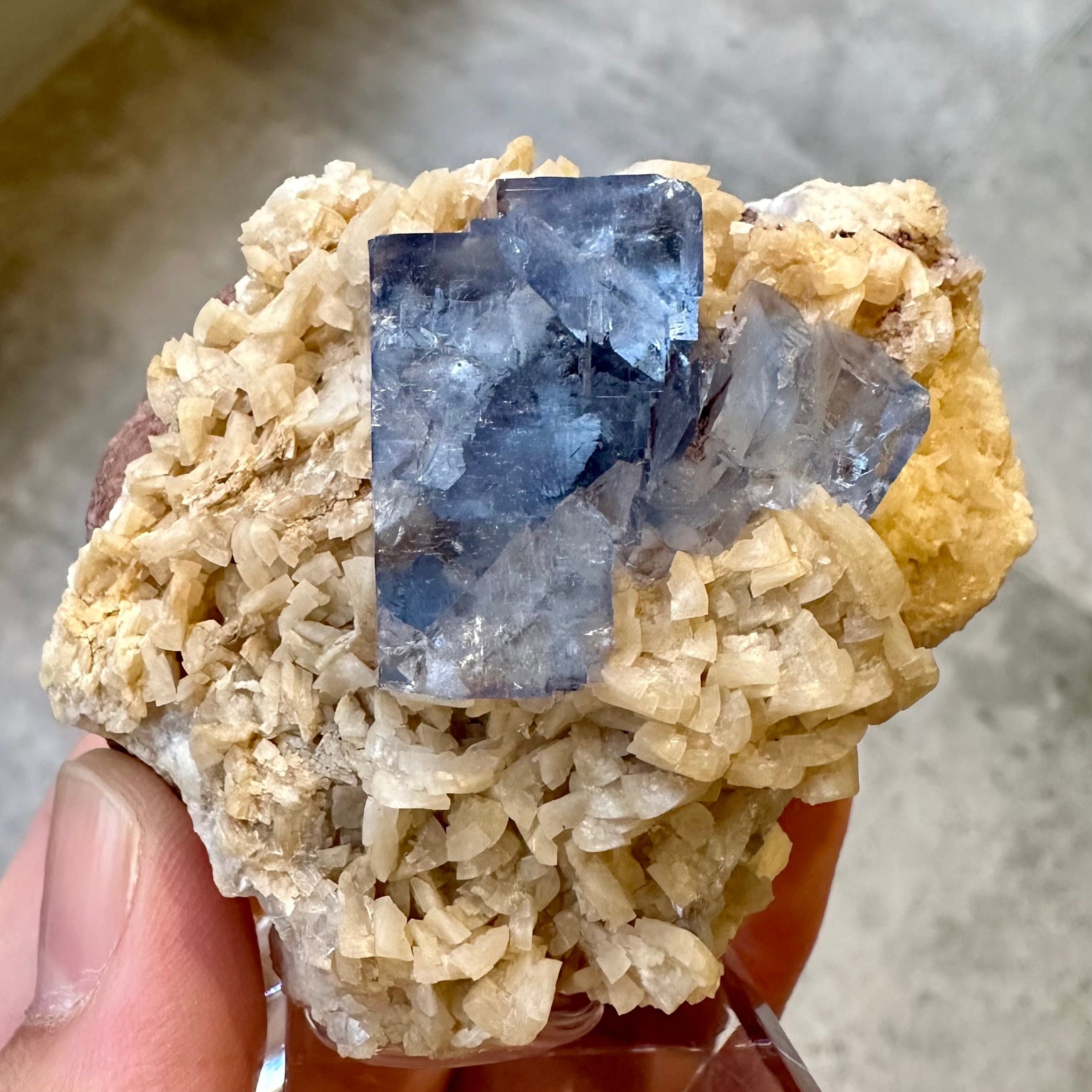 フローライト / ドロマイト【Fluorite on Dolomite