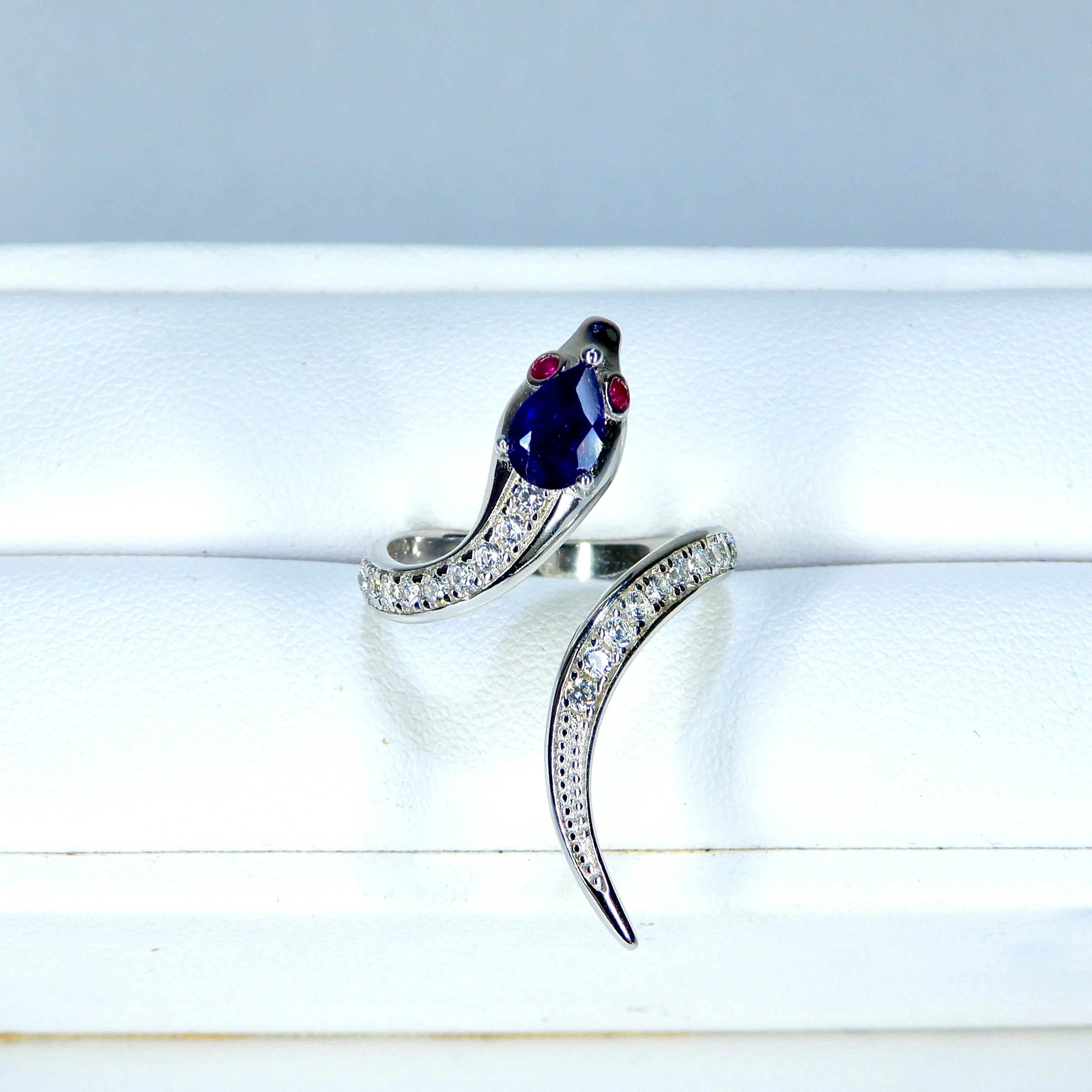 へびRing♦︎ブルーサファイア♦︎