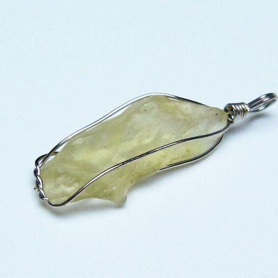 リビアングラス ペンダント 一点物 メール便可 112-13623