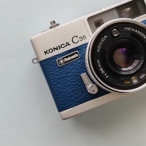 Konica C35 Flashmatic 整備済みフィルムカメラ｜ネイビーブルー・3ヶ月保証