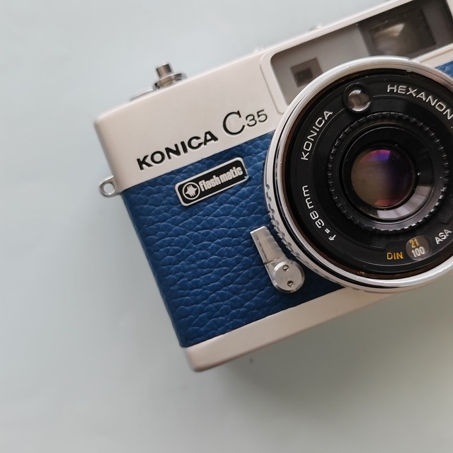 Konica C35 Flashmatic 整備済みフィルムカメラ｜ネイビーブルー・3ヶ月保証