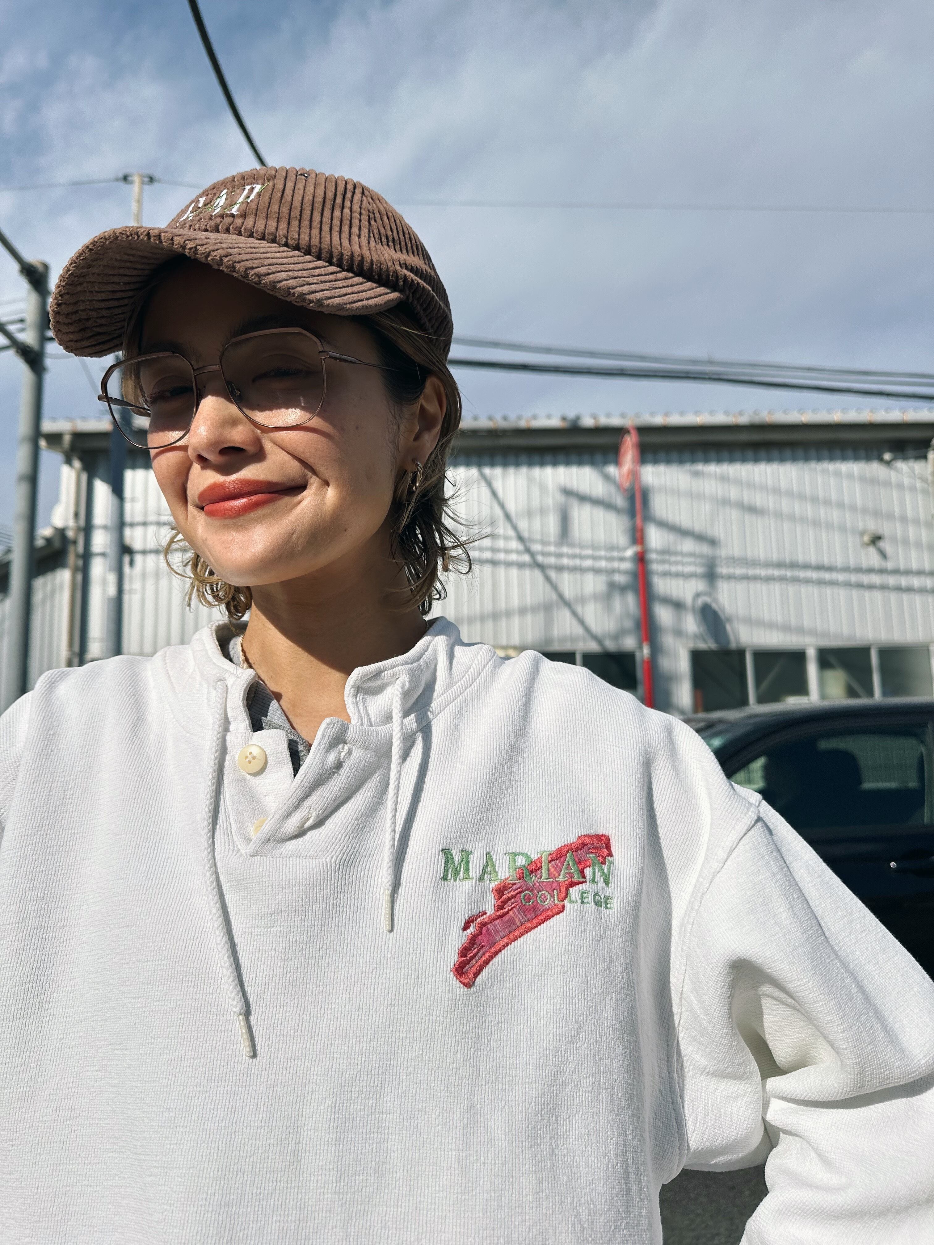 (CS1735) Embroidery half button sweat