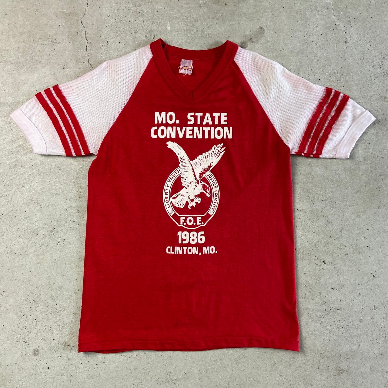 USA製 80年代 mo.state convention メッシュ切替 ラグラン Vネック プリントTシャツ メンズM 古着 80s ヴィンテージ  ビンテージ レッド 赤 レディース【Tシャツ】【SS2308-1】 | cave 古着屋【公式】古着通販サイト powered by BASE