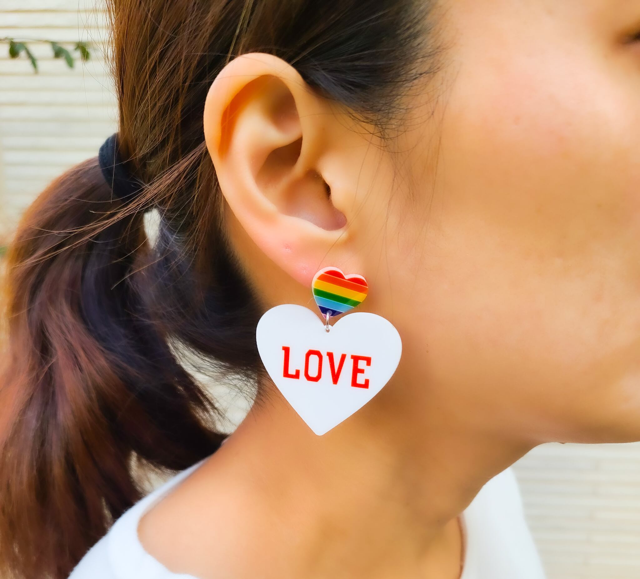 ハートレインボーカラーLOVE ピアス イヤリング カラフル rainbow 虹